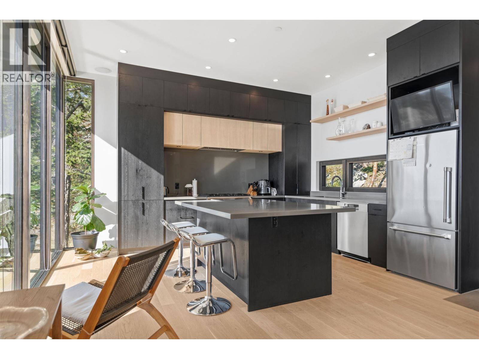 13221 Pinehaven Way, Garden Bay, British Columbia  V0N 1S1 - Photo 11 - R3102162