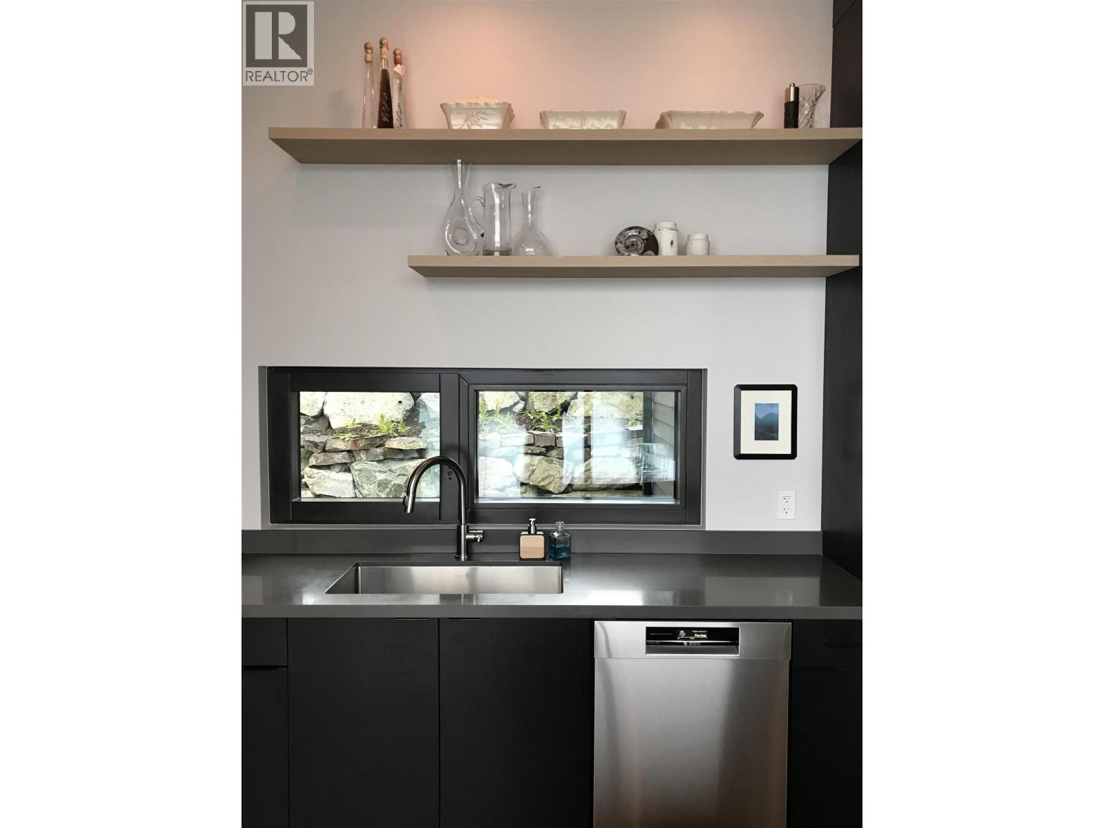 13221 Pinehaven Way, Garden Bay, British Columbia  V0N 1S1 - Photo 12 - R3102162