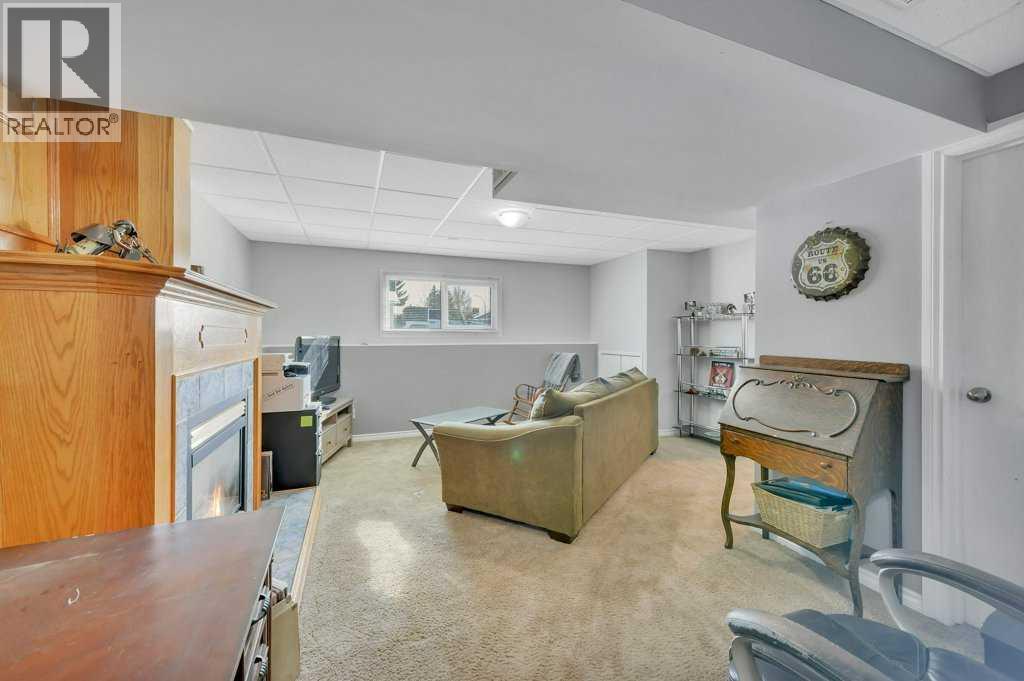 24 Mcgill Street, Red Deer, Alberta  T4R 1S3 - Photo 24 - A2294070