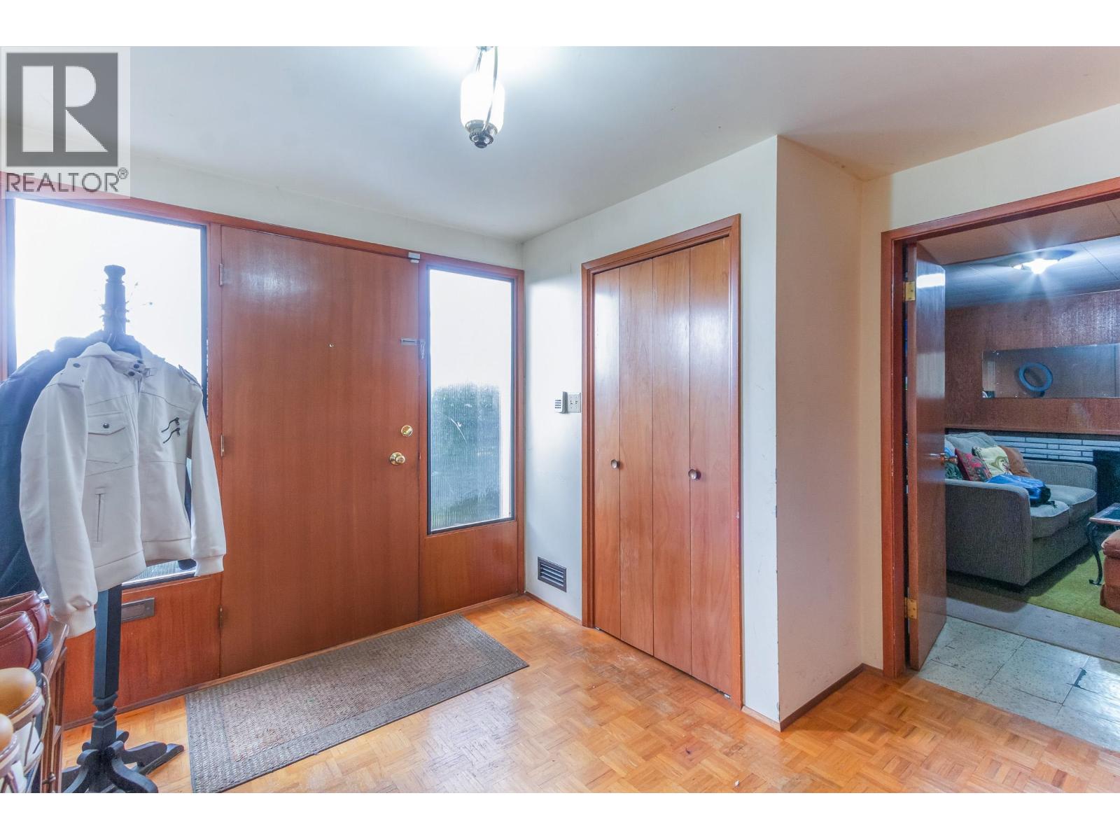 1928 Ridgeway Avenue, North Vancouver, British Columbia  V7L 3S7 - Photo 16 - R3100467