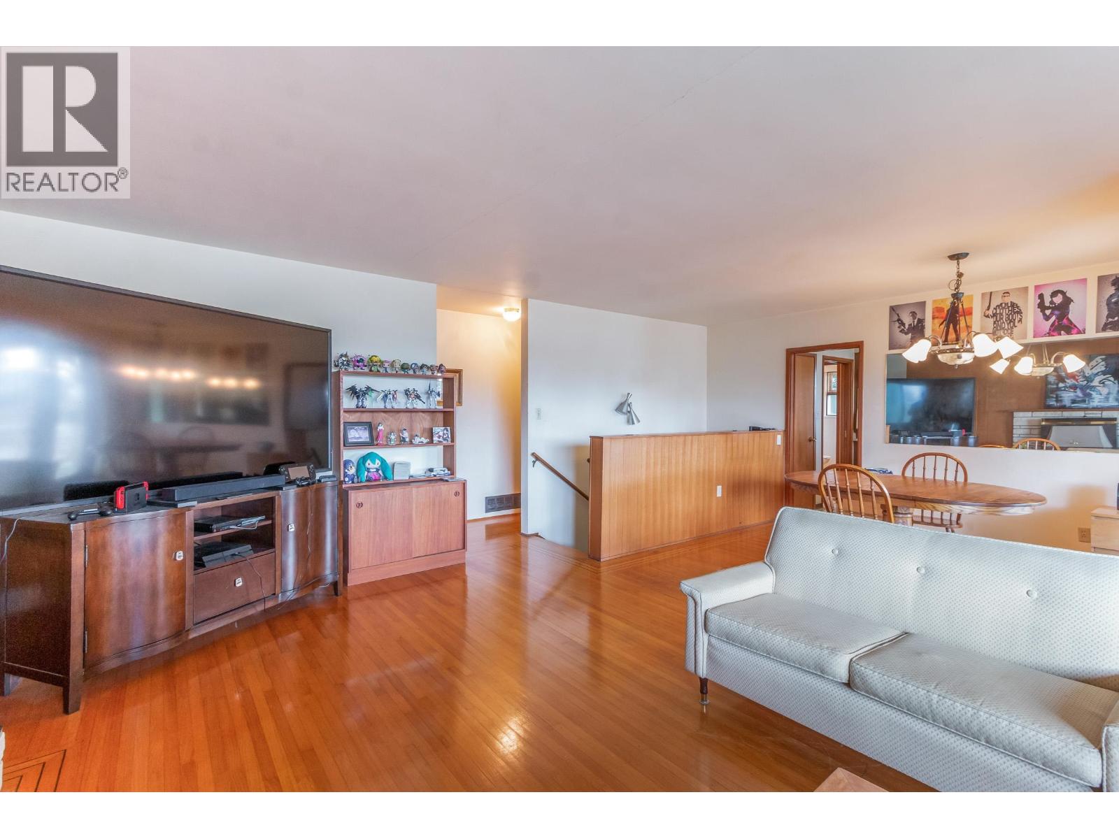 1928 Ridgeway Avenue, North Vancouver, British Columbia  V7L 3S7 - Photo 7 - R3100467