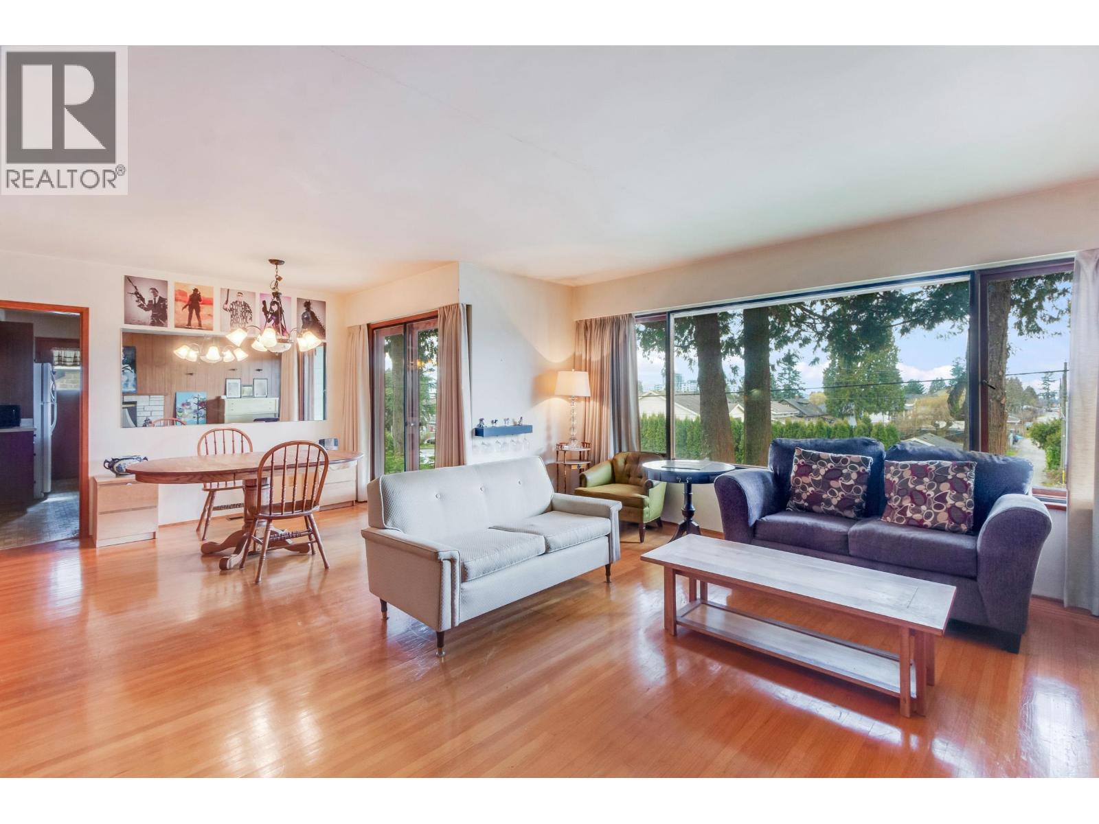 1928 Ridgeway Avenue, North Vancouver, British Columbia  V7L 3S7 - Photo 4 - R3100467