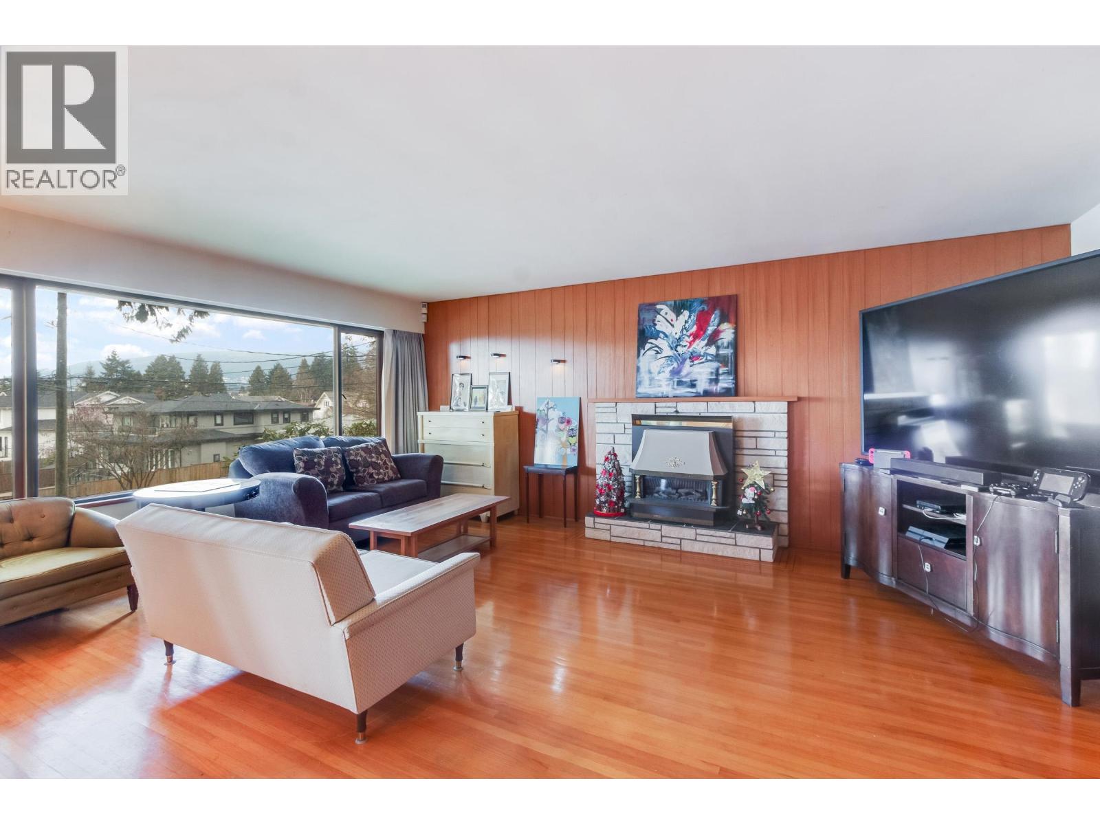 1928 Ridgeway Avenue, North Vancouver, British Columbia  V7L 3S7 - Photo 5 - R3100467