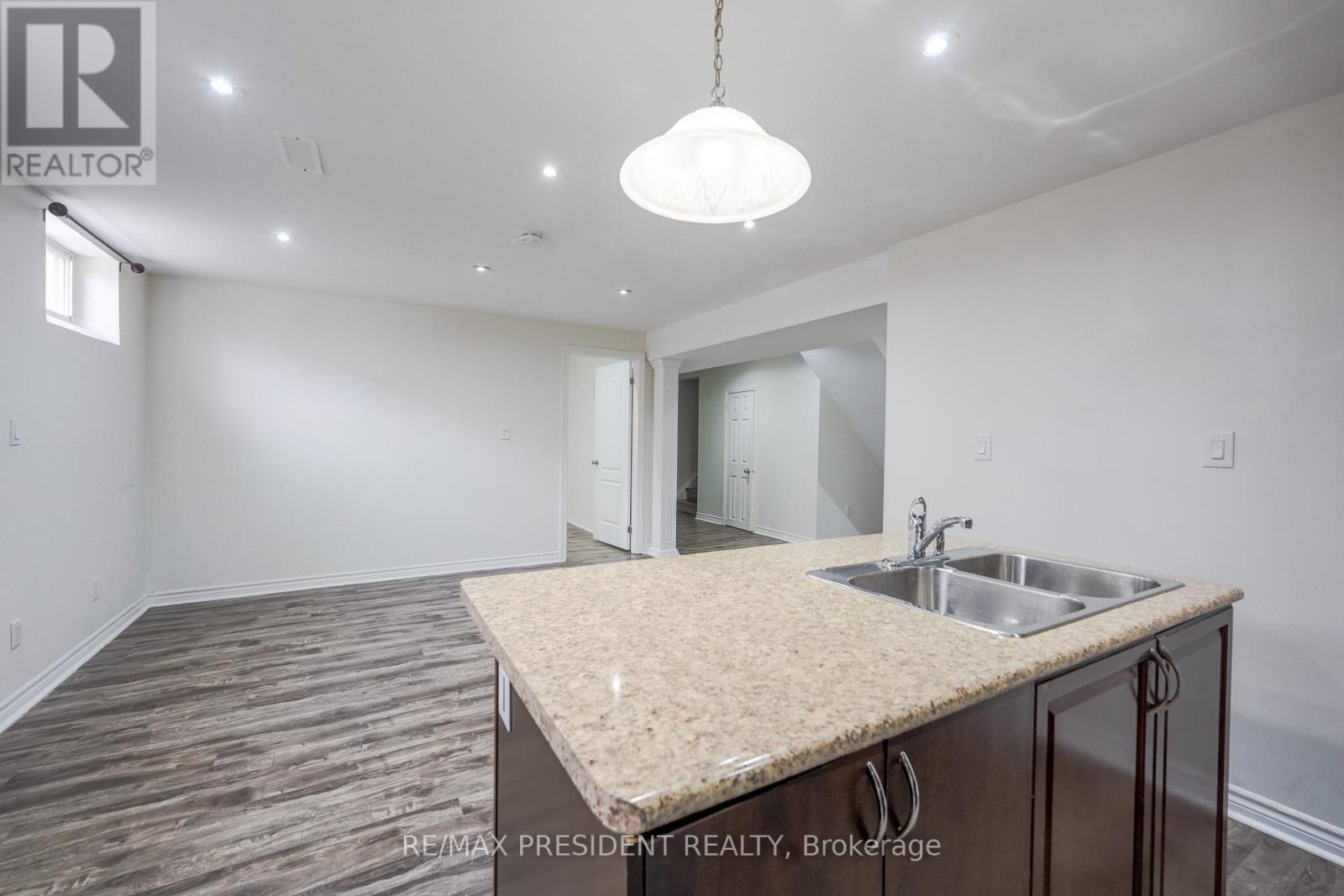 16 Bassett Crescent, Brampton, Ontario  L6X 5G2 - Photo 35 - W12906088