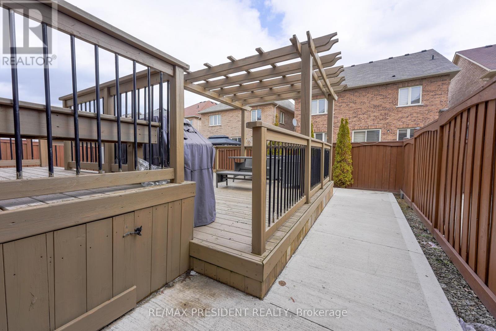 16 Bassett Crescent, Brampton, Ontario  L6X 5G2 - Photo 39 - W12906088