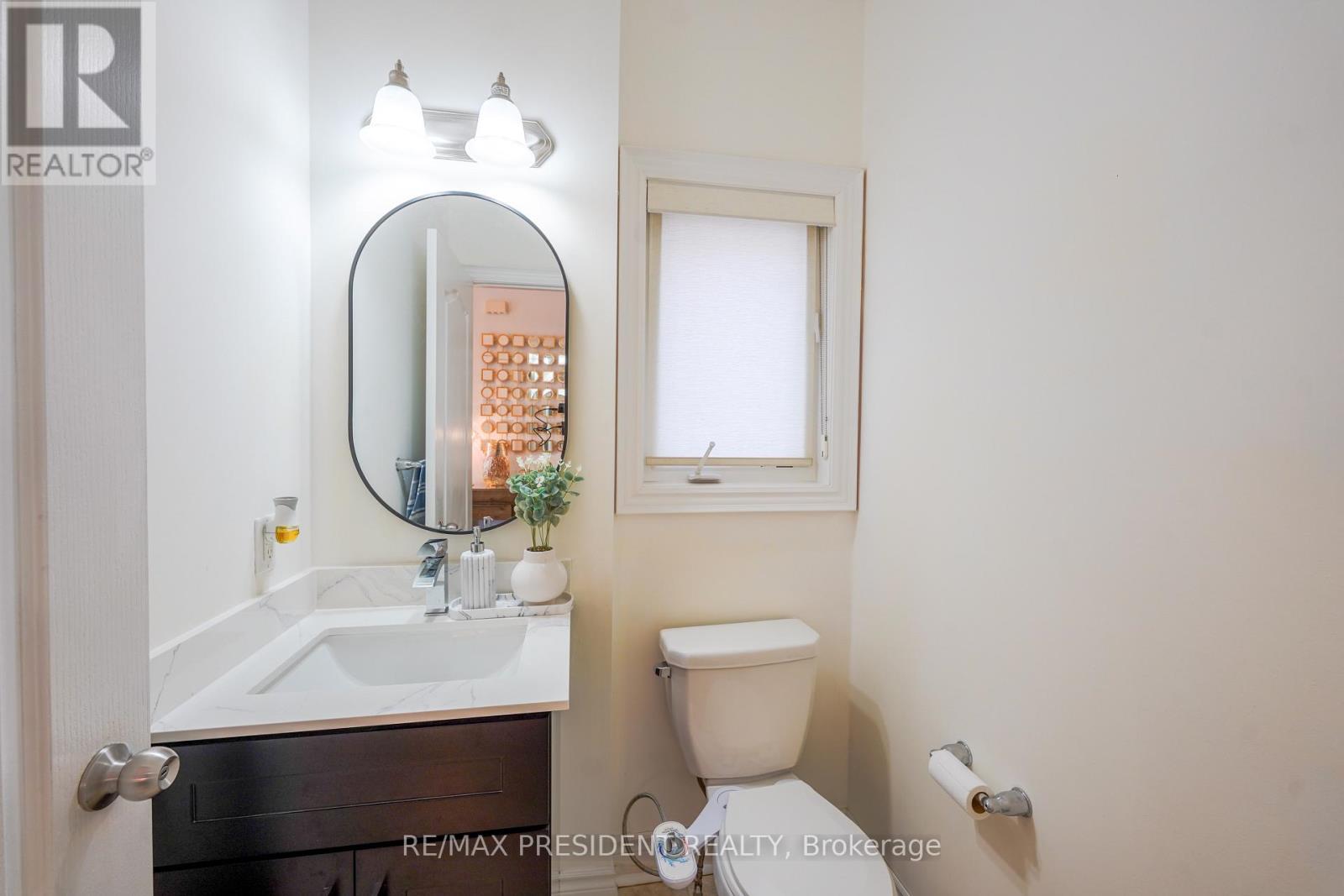 16 Bassett Crescent, Brampton, Ontario  L6X 5G2 - Photo 14 - W12906088