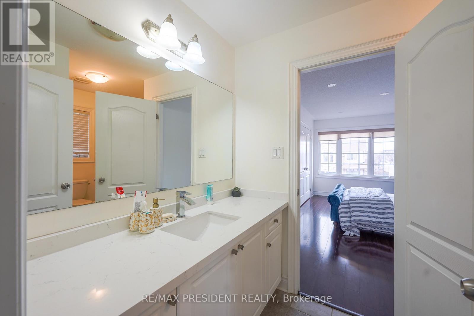 16 Bassett Crescent, Brampton, Ontario  L6X 5G2 - Photo 21 - W12906088