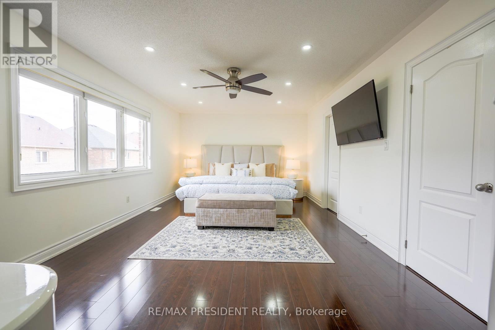 16 Bassett Crescent, Brampton, Ontario  L6X 5G2 - Photo 16 - W12906088