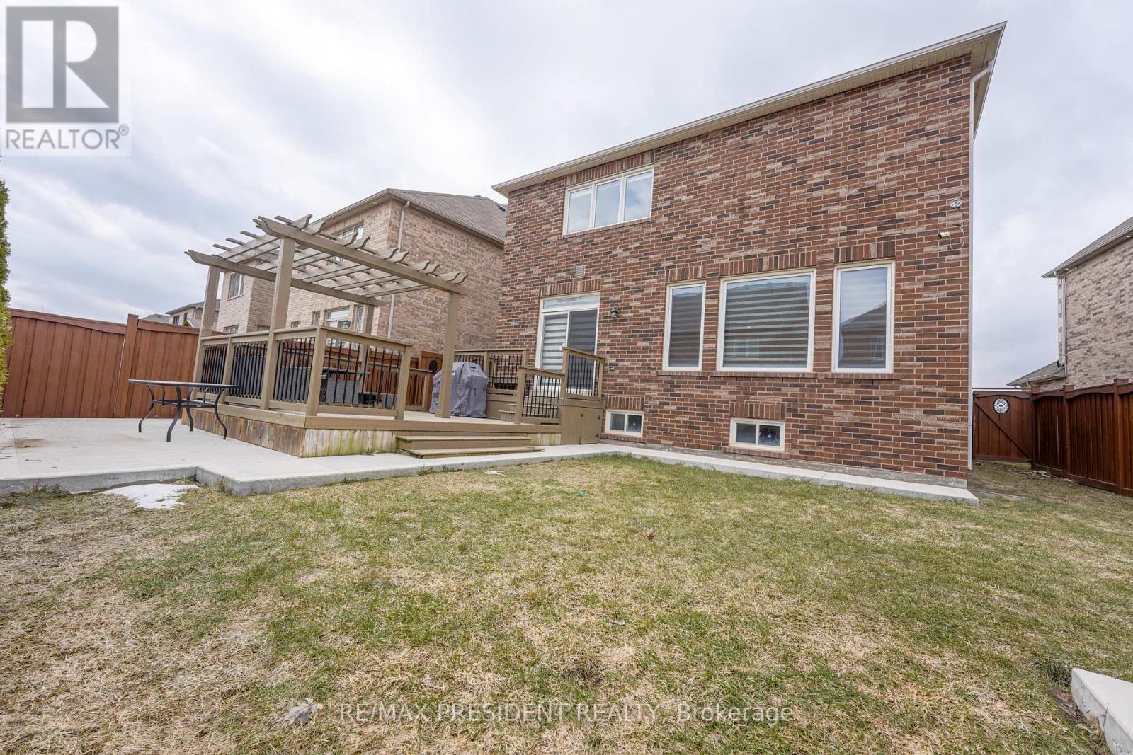 16 Bassett Crescent, Brampton, Ontario  L6X 5G2 - Photo 40 - W12906088