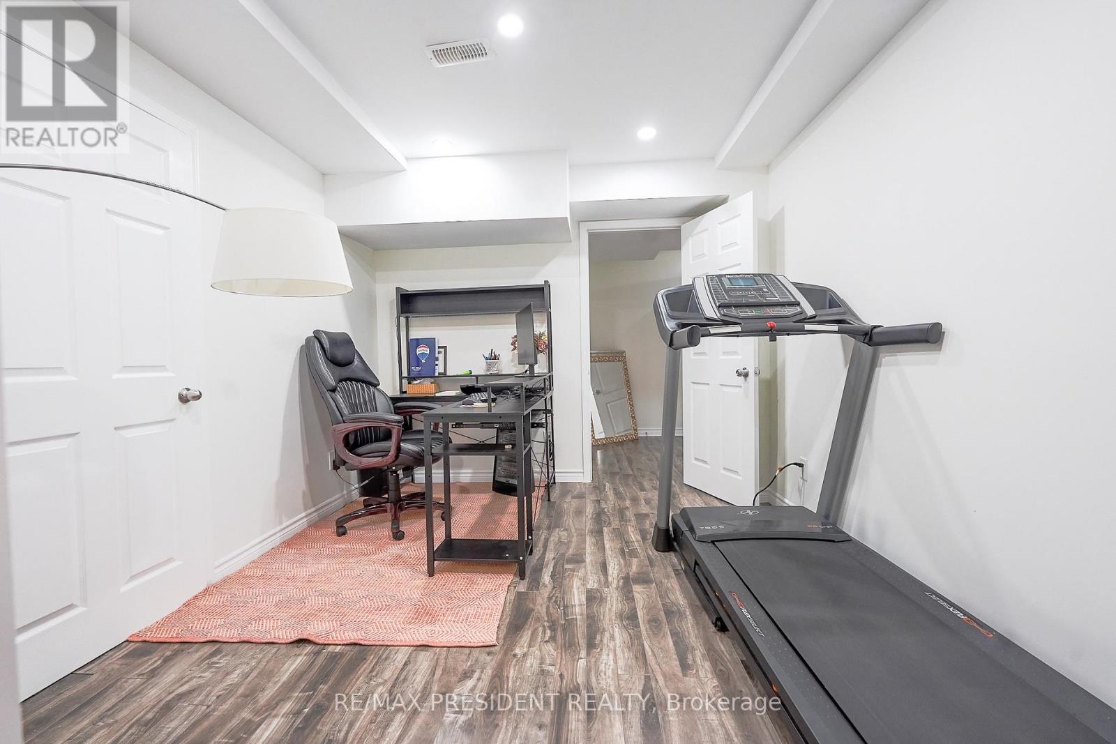 16 Bassett Crescent, Brampton, Ontario  L6X 5G2 - Photo 36 - W12906088