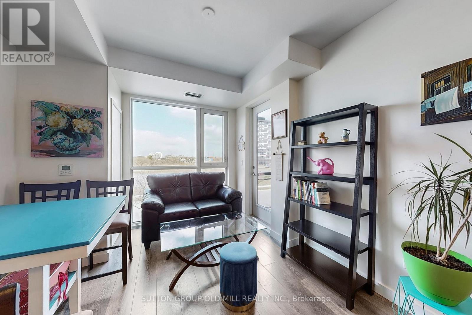 214 - 210 Sabina Drive, Oakville, Ontario L6H 0W6 - Photo 7 - W12907370