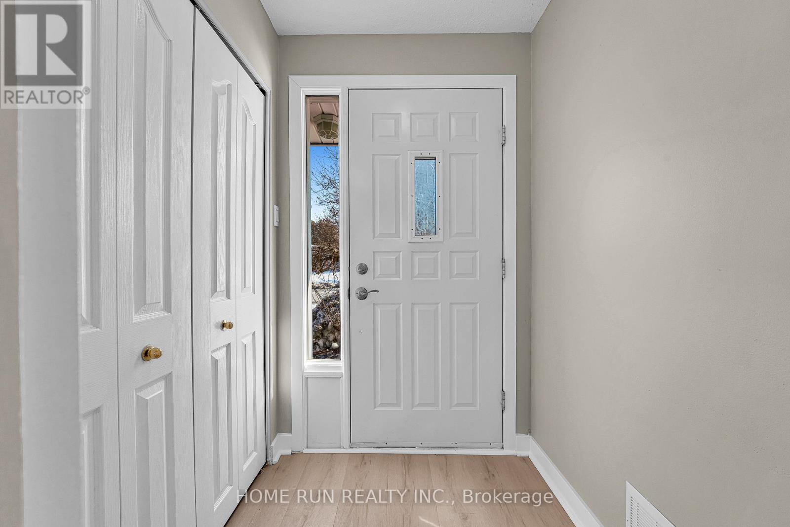 1259 Meadowlands Drive E, Ottawa, Ontario  K2E 6K4 - Photo 3 - X12907436