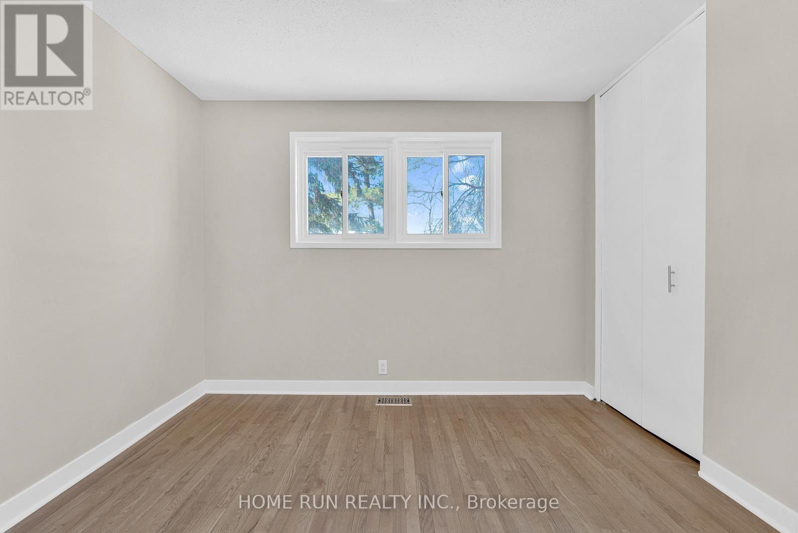 1259 Meadowlands Drive E, Ottawa, Ontario  K2E 6K4 - Photo 30 - X12907436