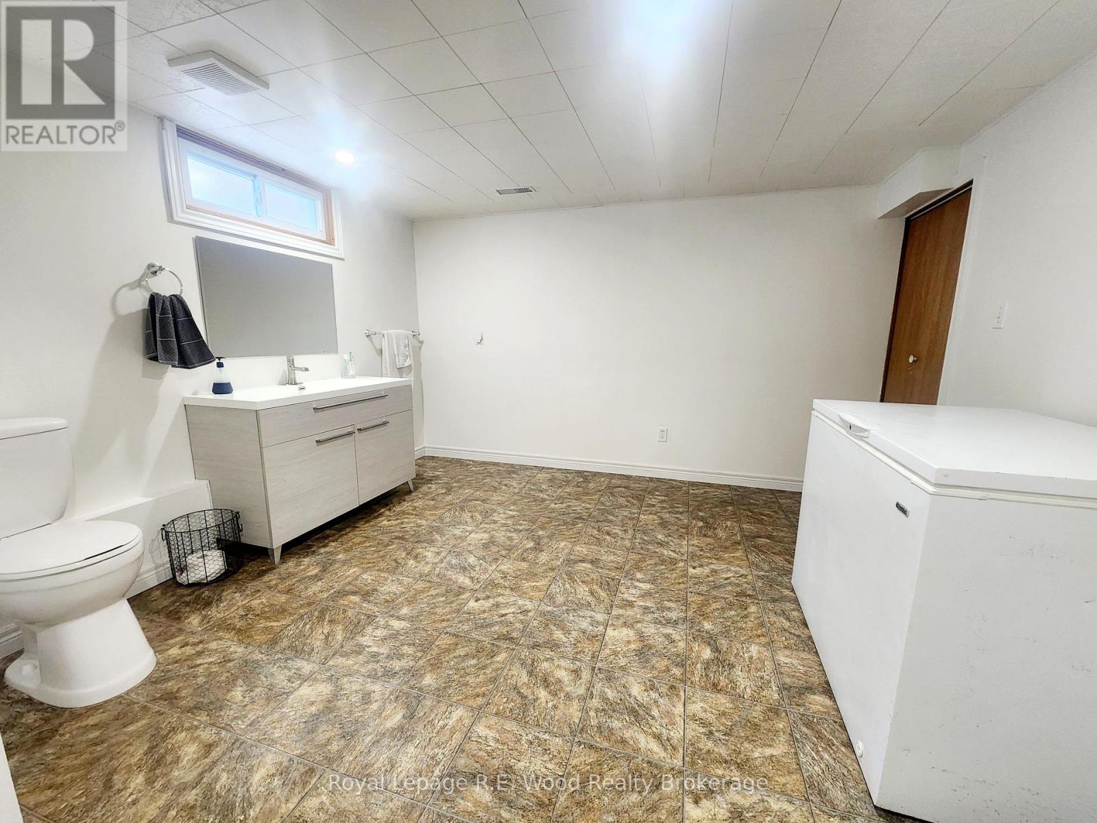 6 Centennial Avenue, Tillsonburg, Ontario  N4G 4R6 - Photo 17 - X12791338