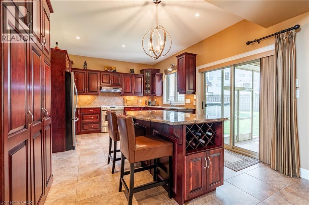 8881 Joseph Court, Niagara Falls, Ontario  L2H 3P1 - Photo 18 - 40812357