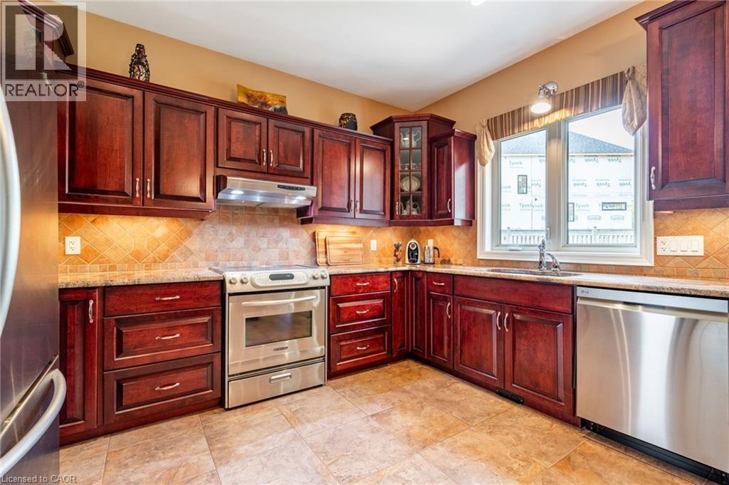 8881 Joseph Court, Niagara Falls, Ontario  L2H 3P1 - Photo 19 - 40812357