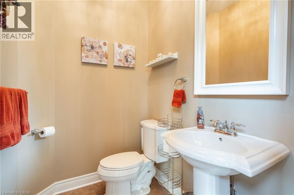 8881 Joseph Court, Niagara Falls, Ontario  L2H 3P1 - Photo 20 - 40812357