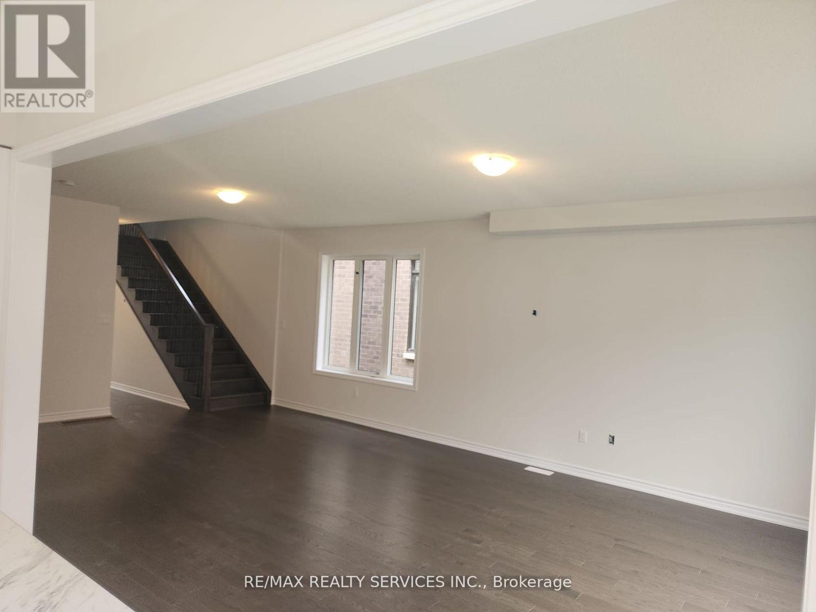 69 Durham Avenue, Barrie, Ontario L9J 0W7 - Photo 14 - S12907438