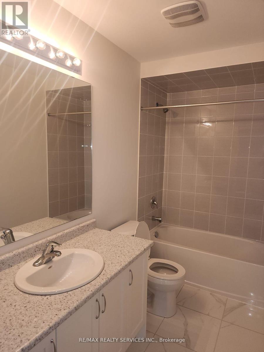 69 Durham Avenue, Barrie, Ontario L9J 0W7 - Photo 7 - S12907438