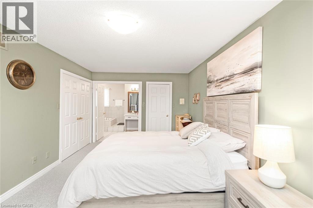 39 Guildwood Drive, Hamilton, Ontario  L9C 6S3 - Photo 24 - 40812501