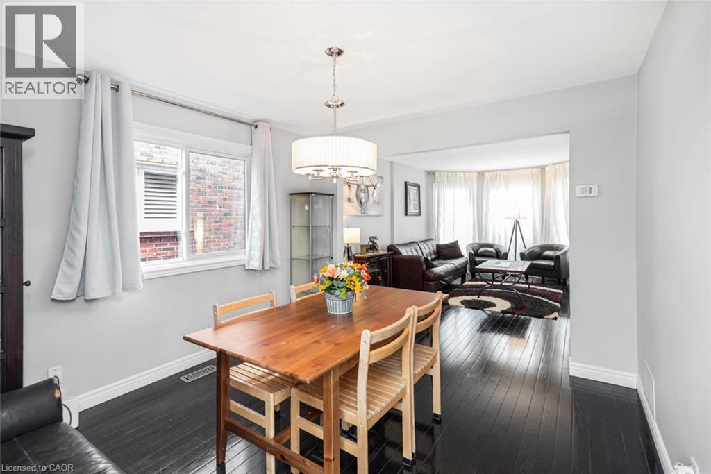 39 Guildwood Drive, Hamilton, Ontario  L9C 6S3 - Photo 9 - 40812501