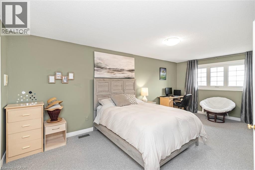 39 Guildwood Drive, Hamilton, Ontario  L9C 6S3 - Photo 27 - 40812501