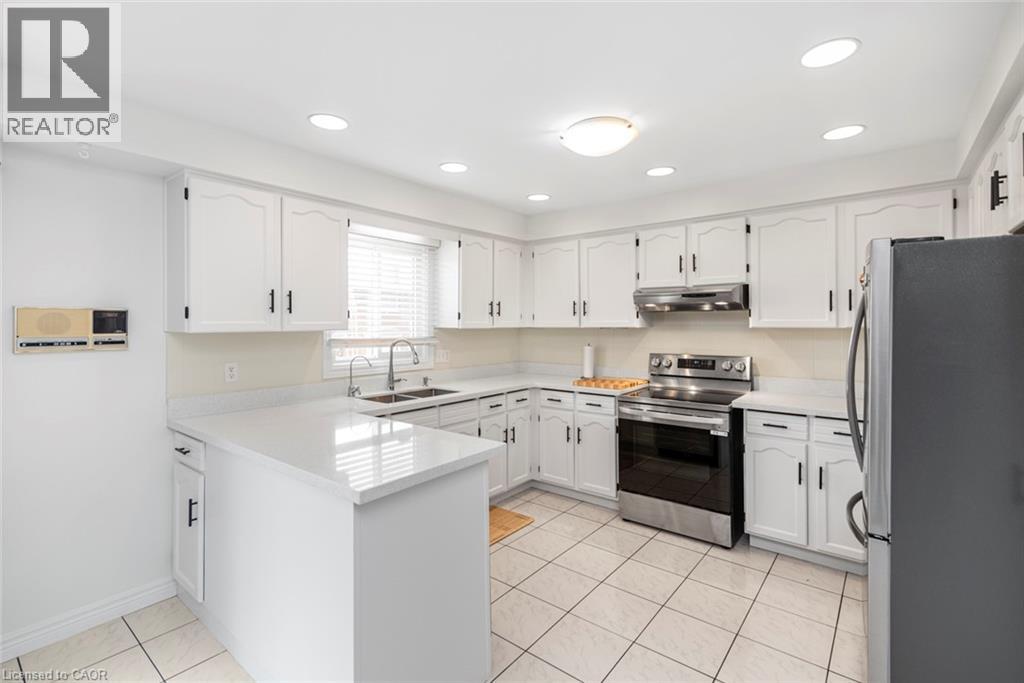 39 Guildwood Drive, Hamilton, Ontario  L9C 6S3 - Photo 14 - 40812501