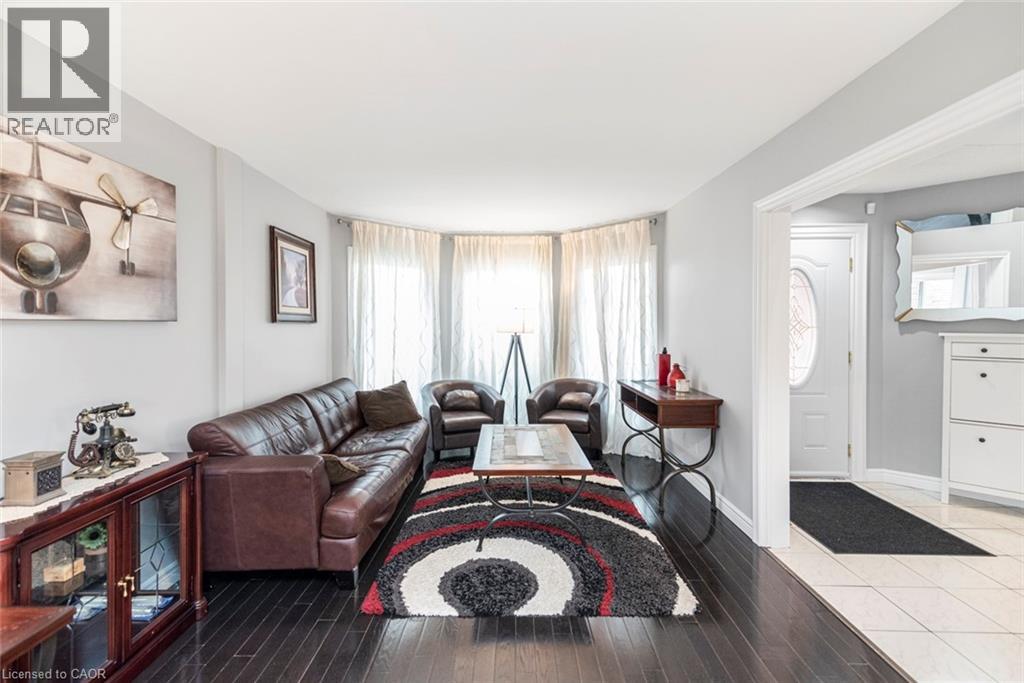 39 Guildwood Drive, Hamilton, Ontario  L9C 6S3 - Photo 7 - 40812501