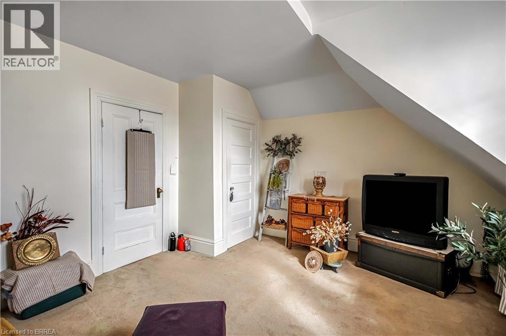 58 Lorne Crescent, Brantford, Ontario  N3T 4L7 - Photo 32 - 40812998