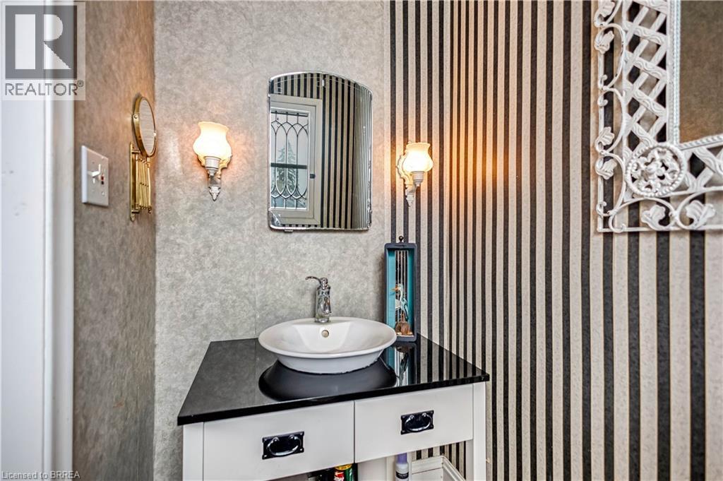 58 Lorne Crescent, Brantford, Ontario  N3T 4L7 - Photo 22 - 40812998