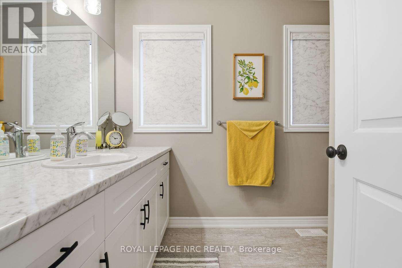 43 Wilkerson Street, Thorold, Ontario  L2V 0G4 - Photo 21 - X12907478