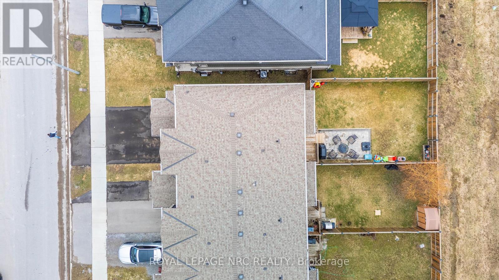 43 Wilkerson Street, Thorold, Ontario  L2V 0G4 - Photo 4 - X12907478