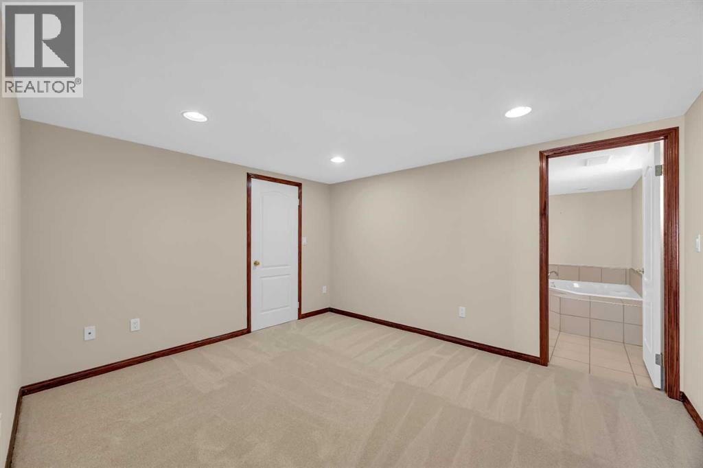 10409 Hamptons Boulevard Nw, Calgary, Alberta  T3A 6A3 - Photo 39 - A2294636