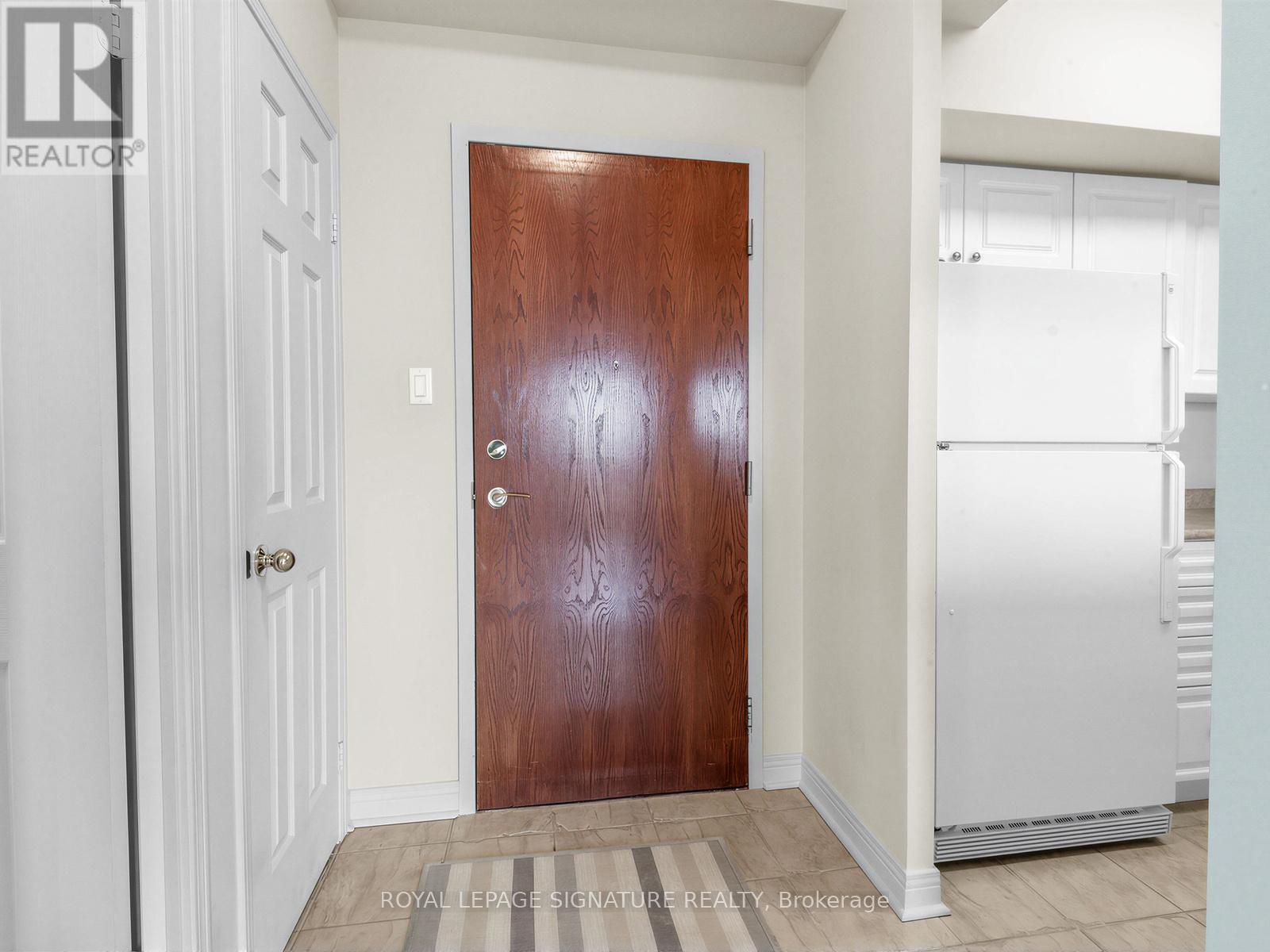 507 - 800 Sheppard Avenue W, Toronto, Ontario  M3H 6B4 - Photo 3 - C12899262