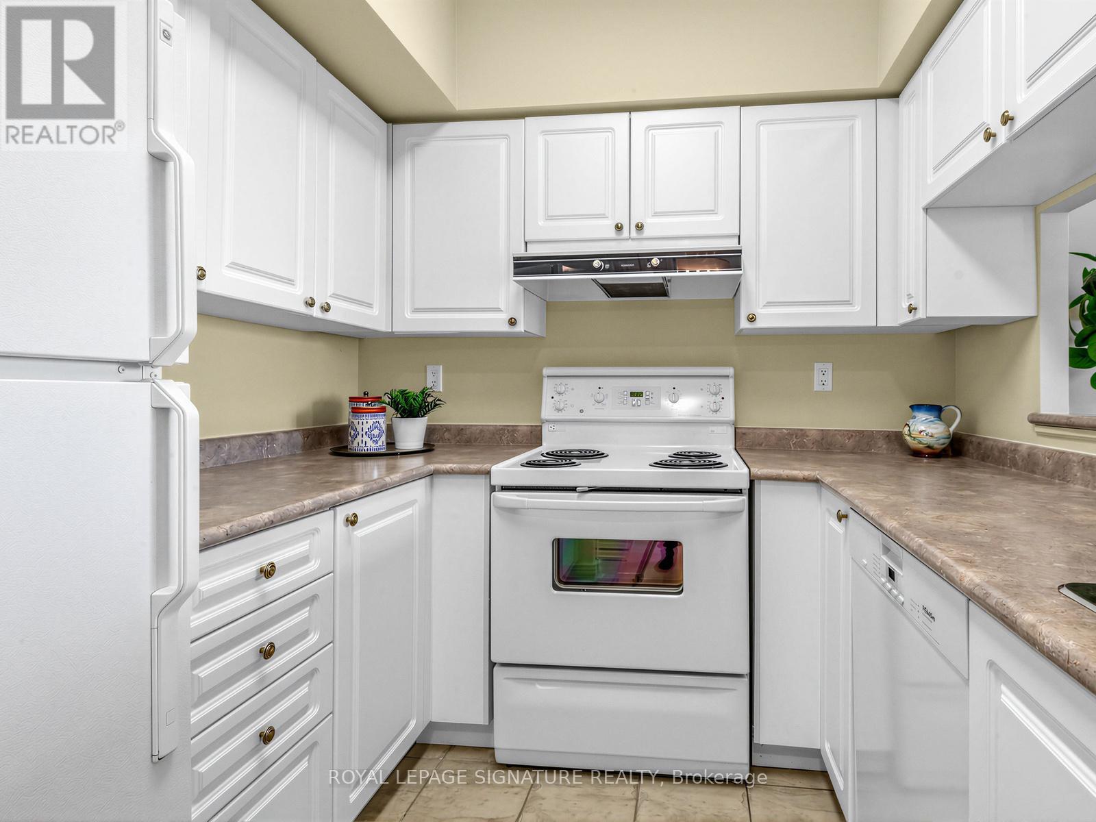 507 - 800 Sheppard Avenue W, Toronto, Ontario  M3H 6B4 - Photo 6 - C12899262