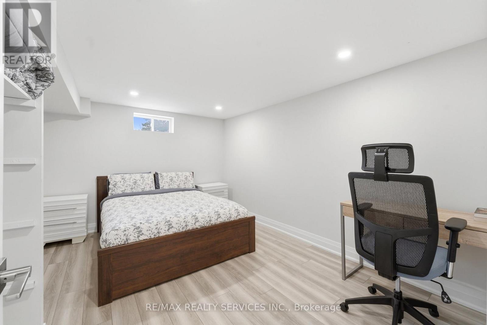 Bsmt - 1305 Consort Crescent, Burlington (Palmer), Ontario  L7M 1J8 - Photo 16 - W12907472