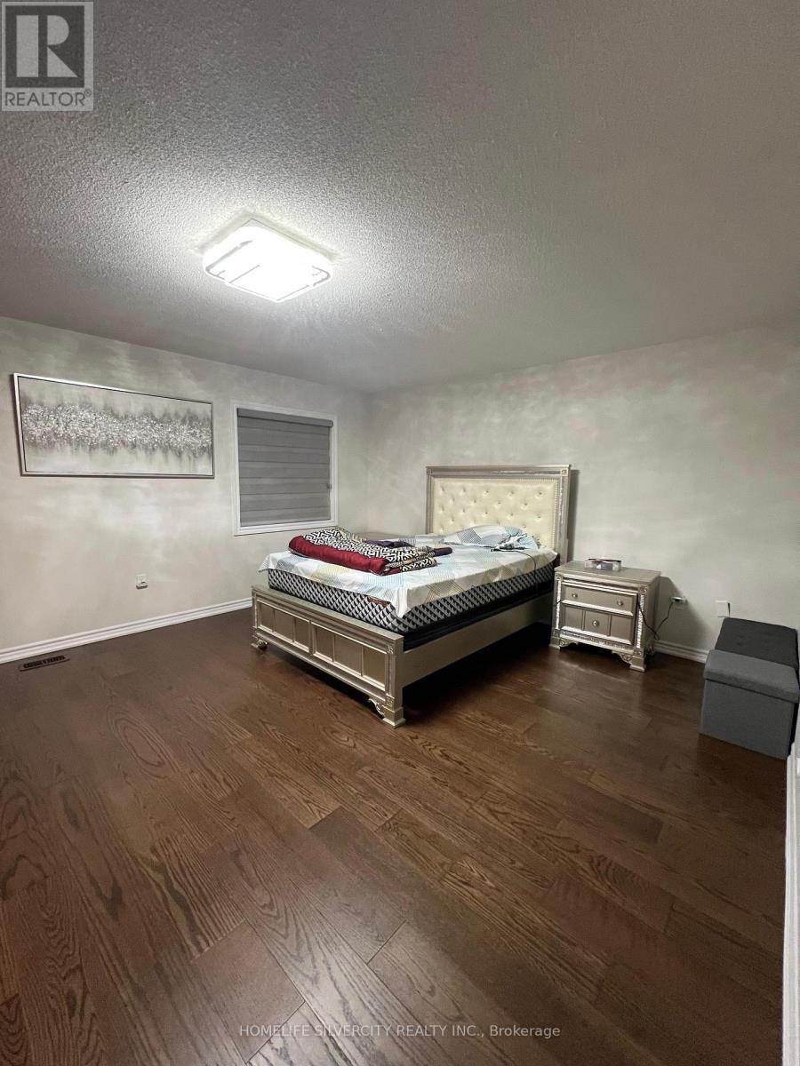 88 Roulette Crescent, Brampton, Ontario  L7A 4R6 - Photo 11 - W12907476