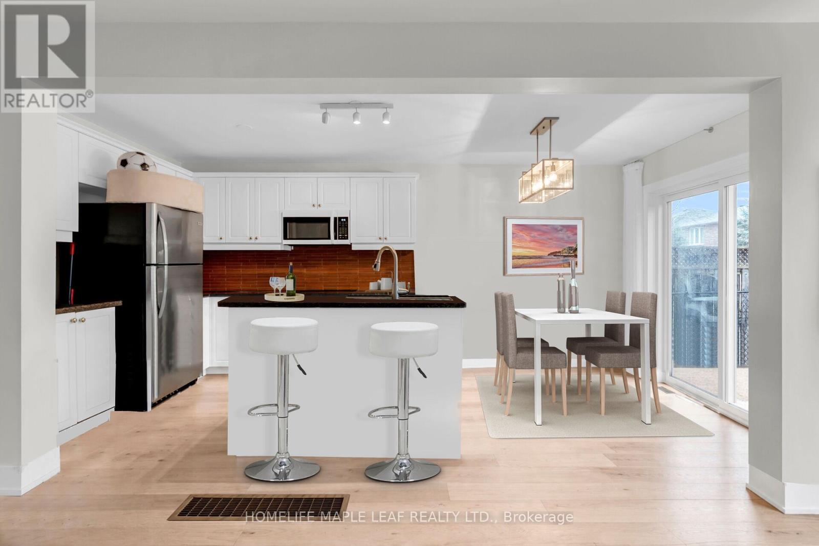 2070 Shady Glen Road, Oakville, Ontario  L6M 3P1 - Photo 11 - W12907480