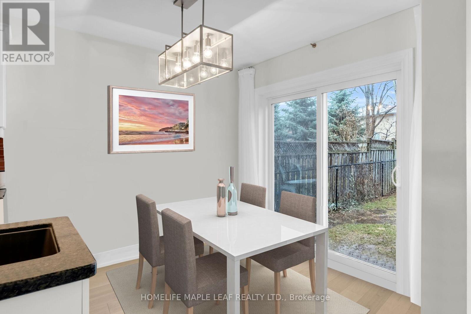 2070 Shady Glen Road, Oakville, Ontario  L6M 3P1 - Photo 13 - W12907480