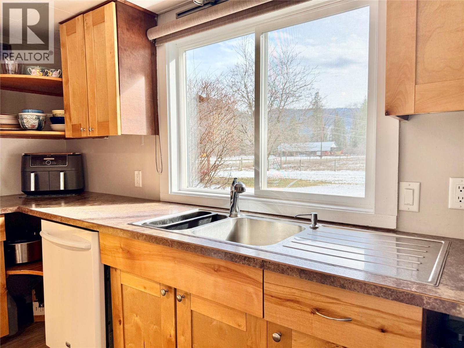 12451 Brown Creek Road, Grand Forks, British Columbia  V0H 1H8 - Photo 10 - 10379628