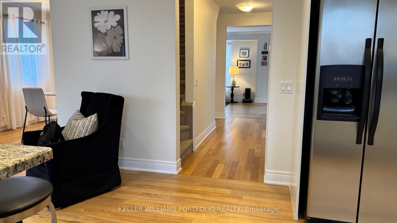 49 Dolphin Drive, Toronto, Ontario  M1L 1N5 - Photo 9 - E12899506