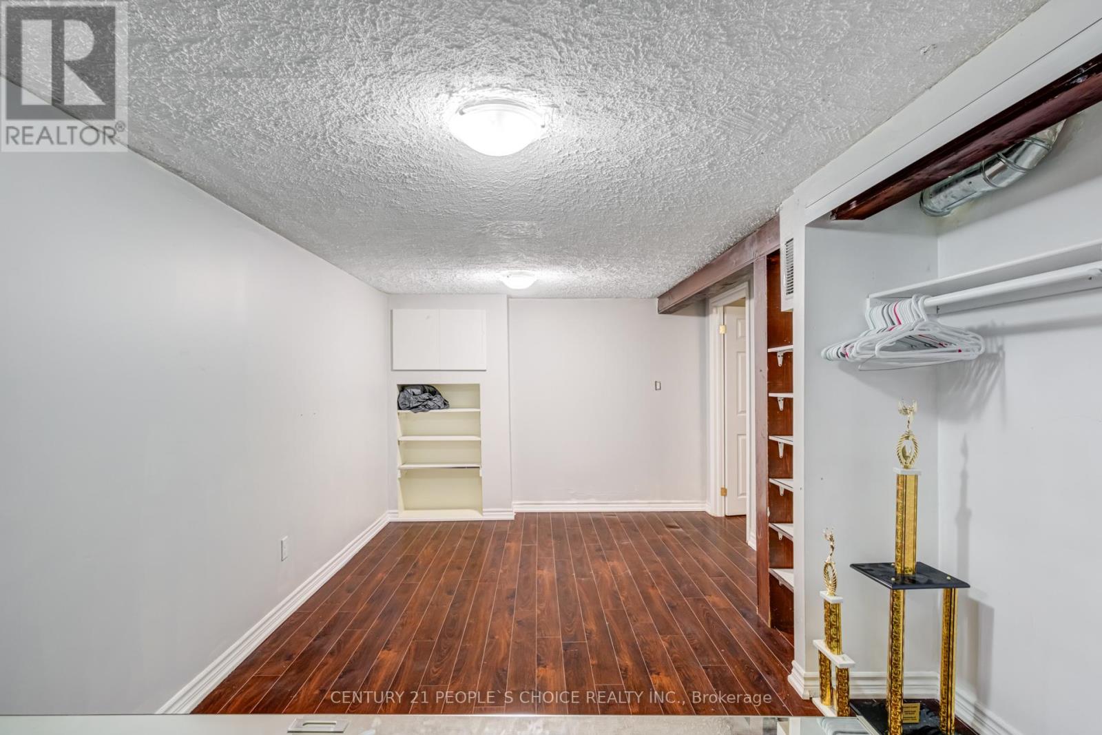 18 Hernon Court, Brampton, Ontario  L6S 2B9 - Photo 25 - W12844698