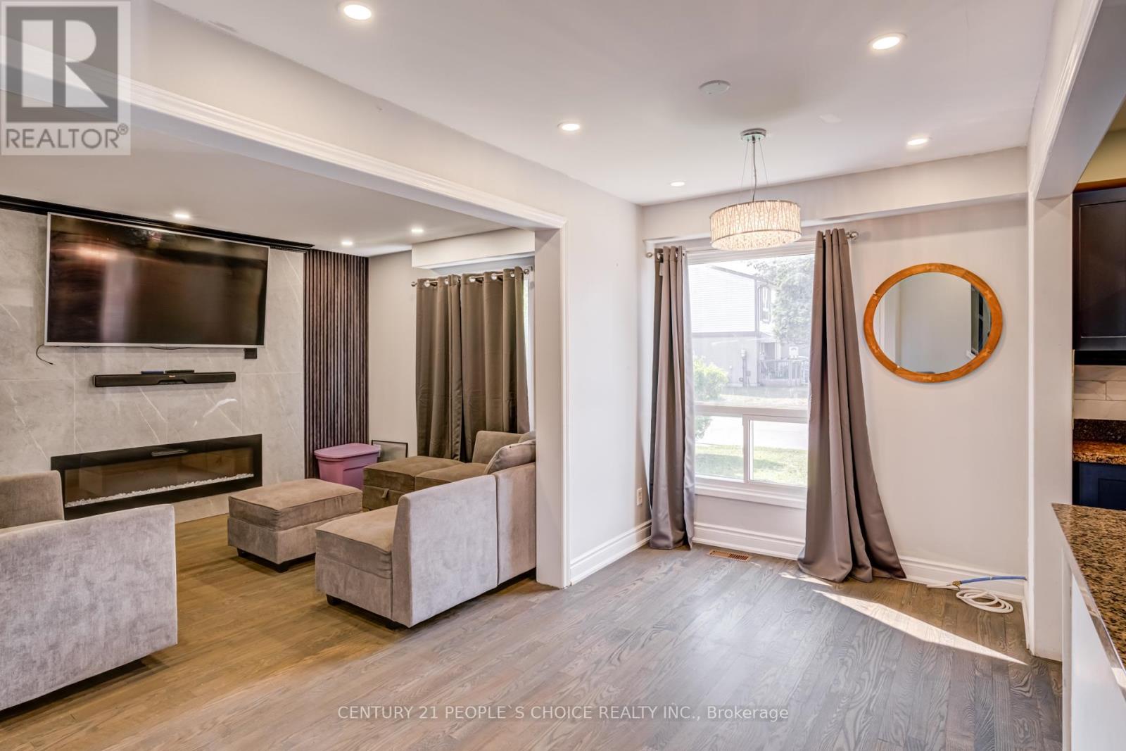 18 Hernon Court, Brampton, Ontario  L6S 2B9 - Photo 8 - W12844698