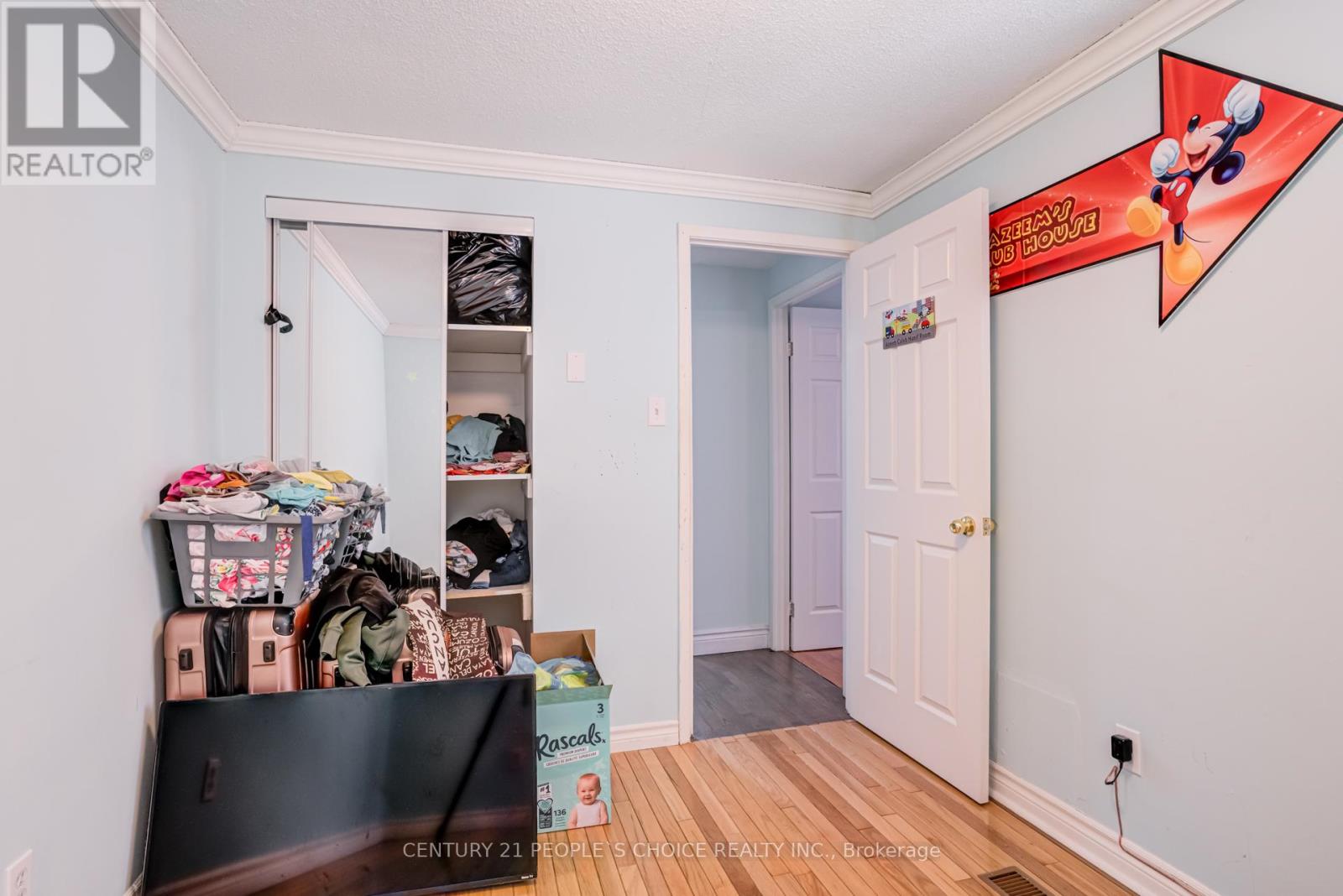 18 Hernon Court, Brampton, Ontario  L6S 2B9 - Photo 17 - W12844698