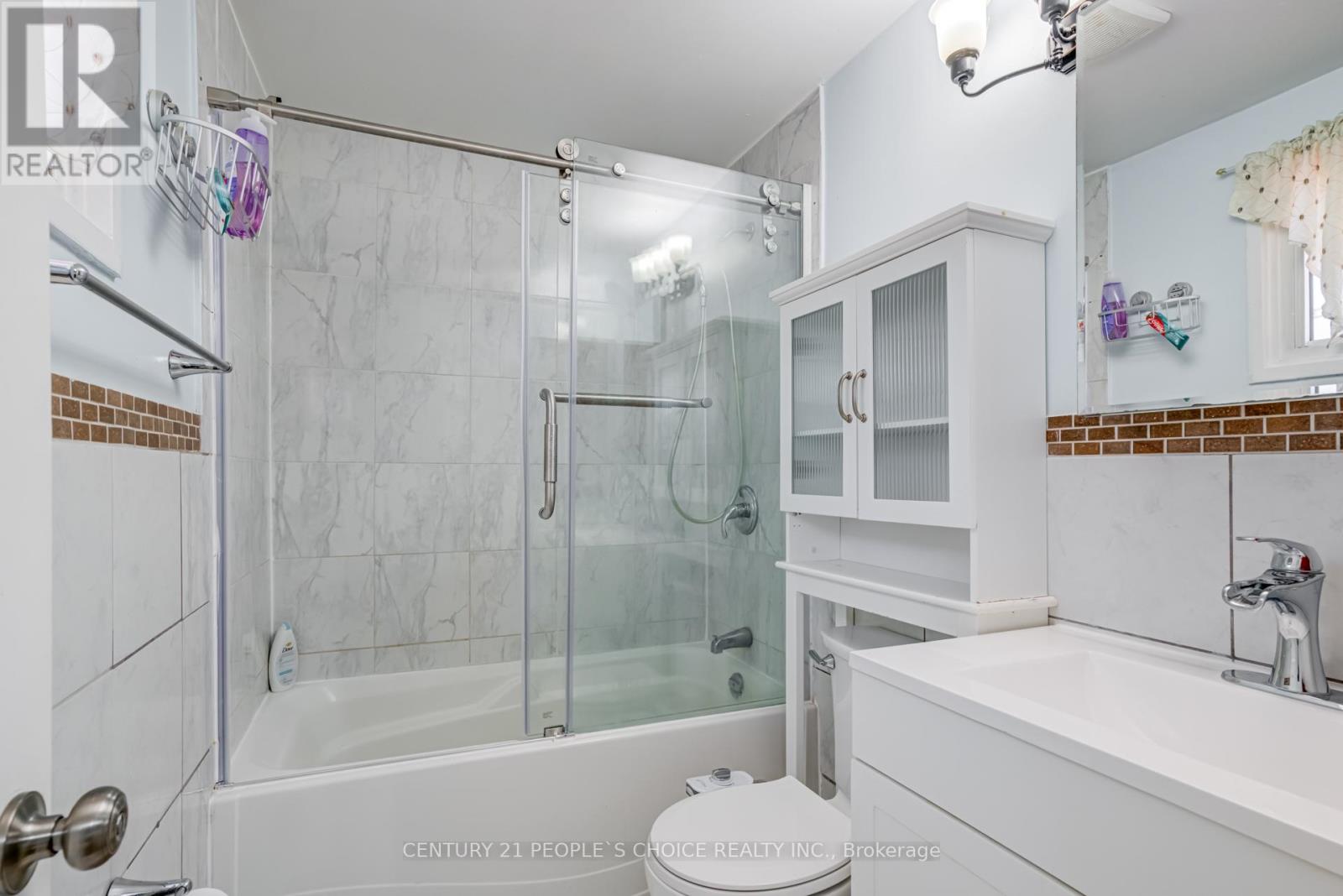 18 Hernon Court, Brampton, Ontario  L6S 2B9 - Photo 20 - W12844698