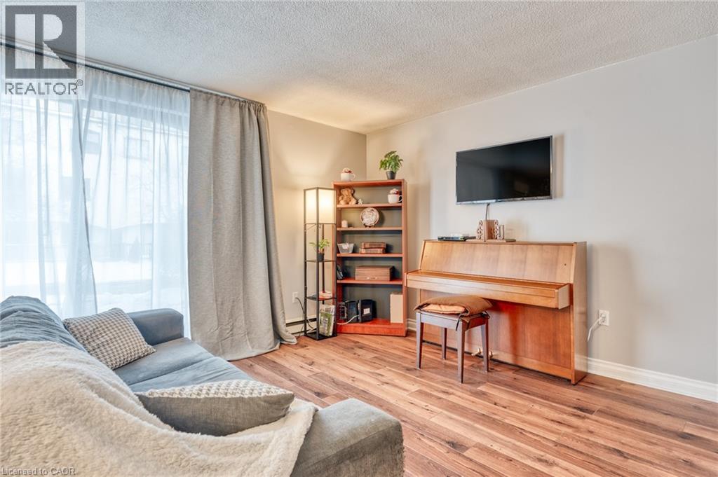 1036 Falgarwood Drive Unit# 79, Oakville, Ontario  L6H 2P3 - Photo 9 - 40800896