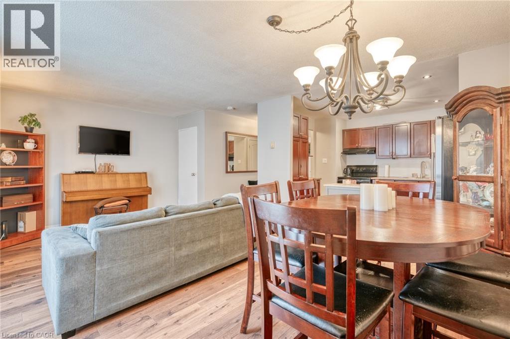 1036 Falgarwood Drive Unit# 79, Oakville, Ontario  L6H 2P3 - Photo 11 - 40800896