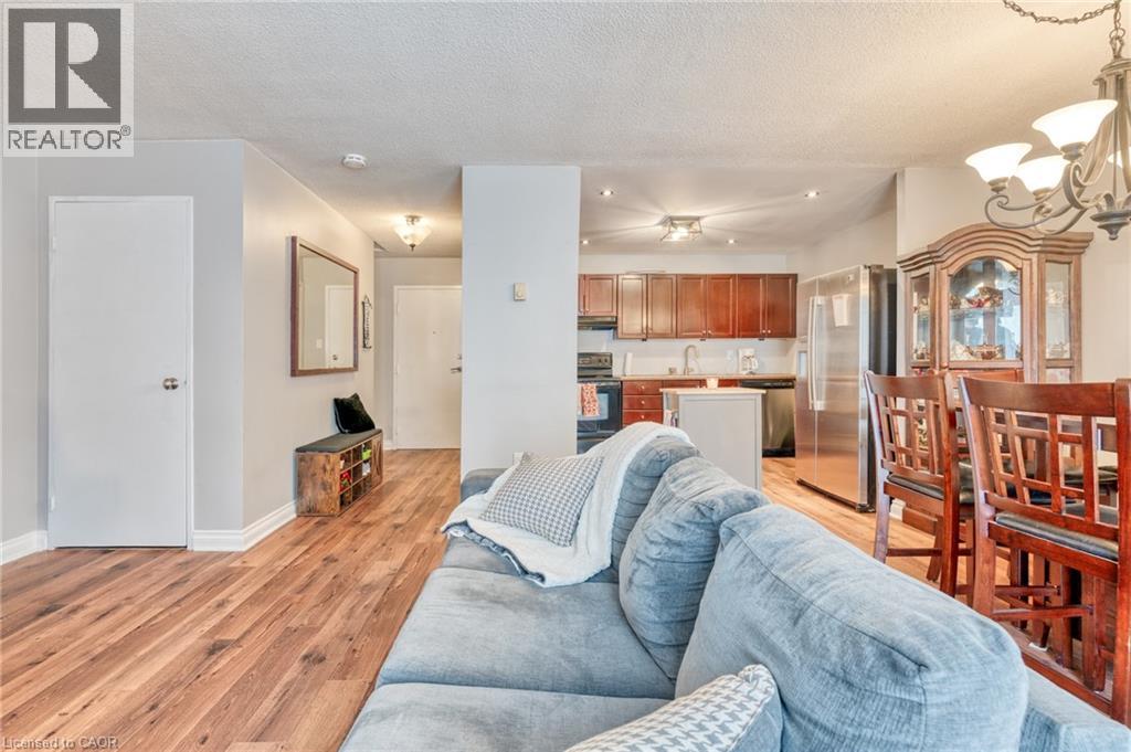 1036 Falgarwood Drive Unit# 79, Oakville, Ontario  L6H 2P3 - Photo 6 - 40800896