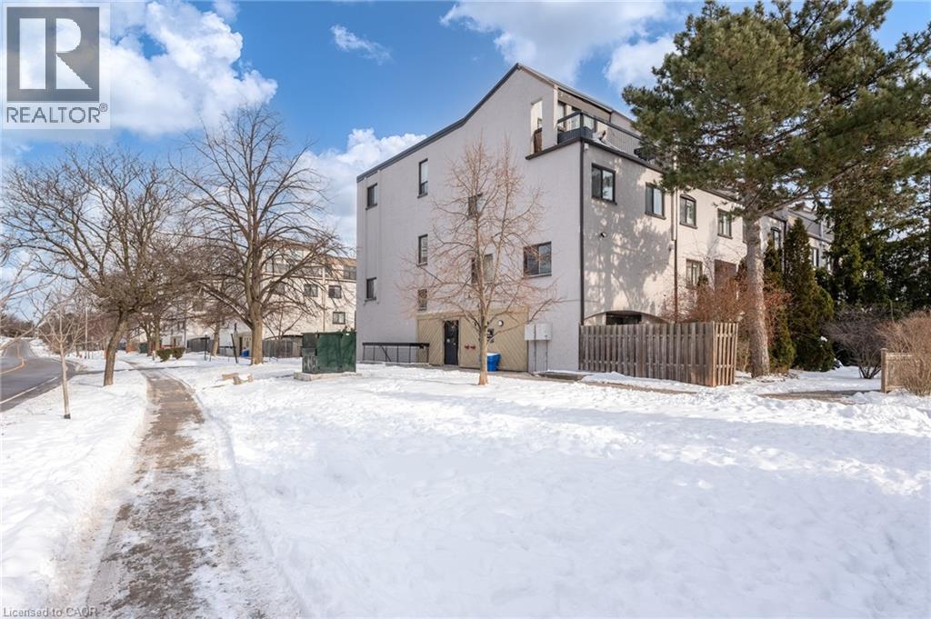 1036 Falgarwood Drive Unit# 79, Oakville, Ontario  L6H 2P3 - Photo 3 - 40800896