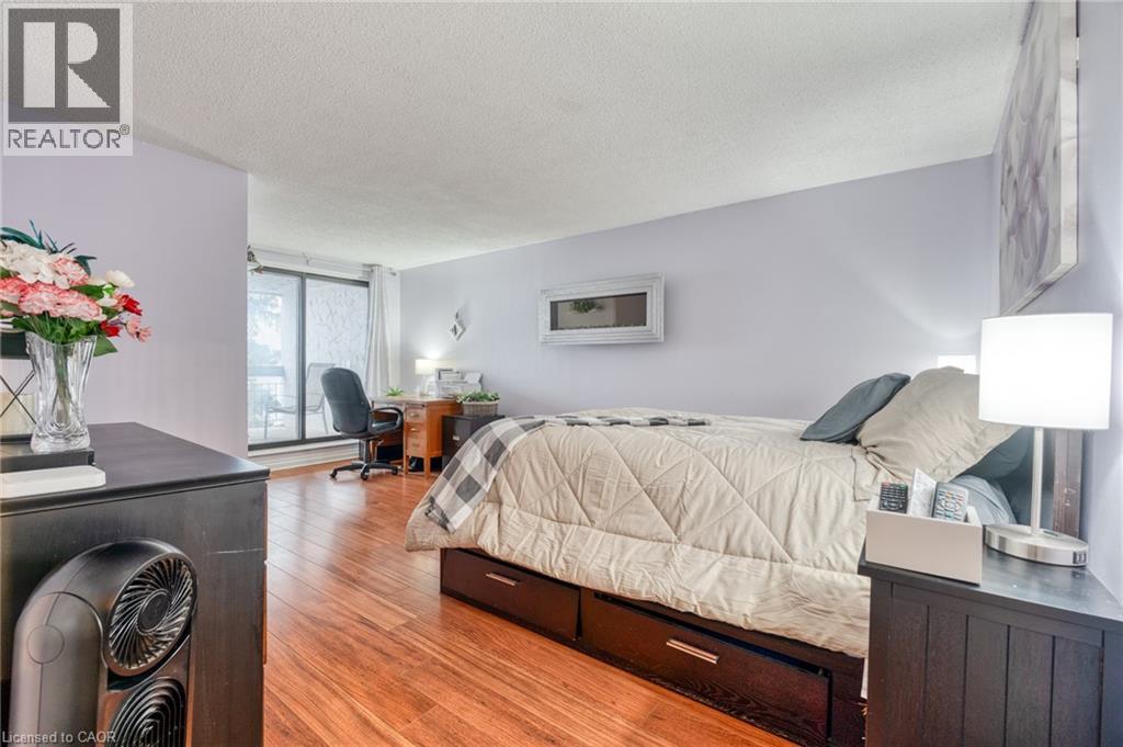 1036 Falgarwood Drive Unit# 79, Oakville, Ontario  L6H 2P3 - Photo 19 - 40800896